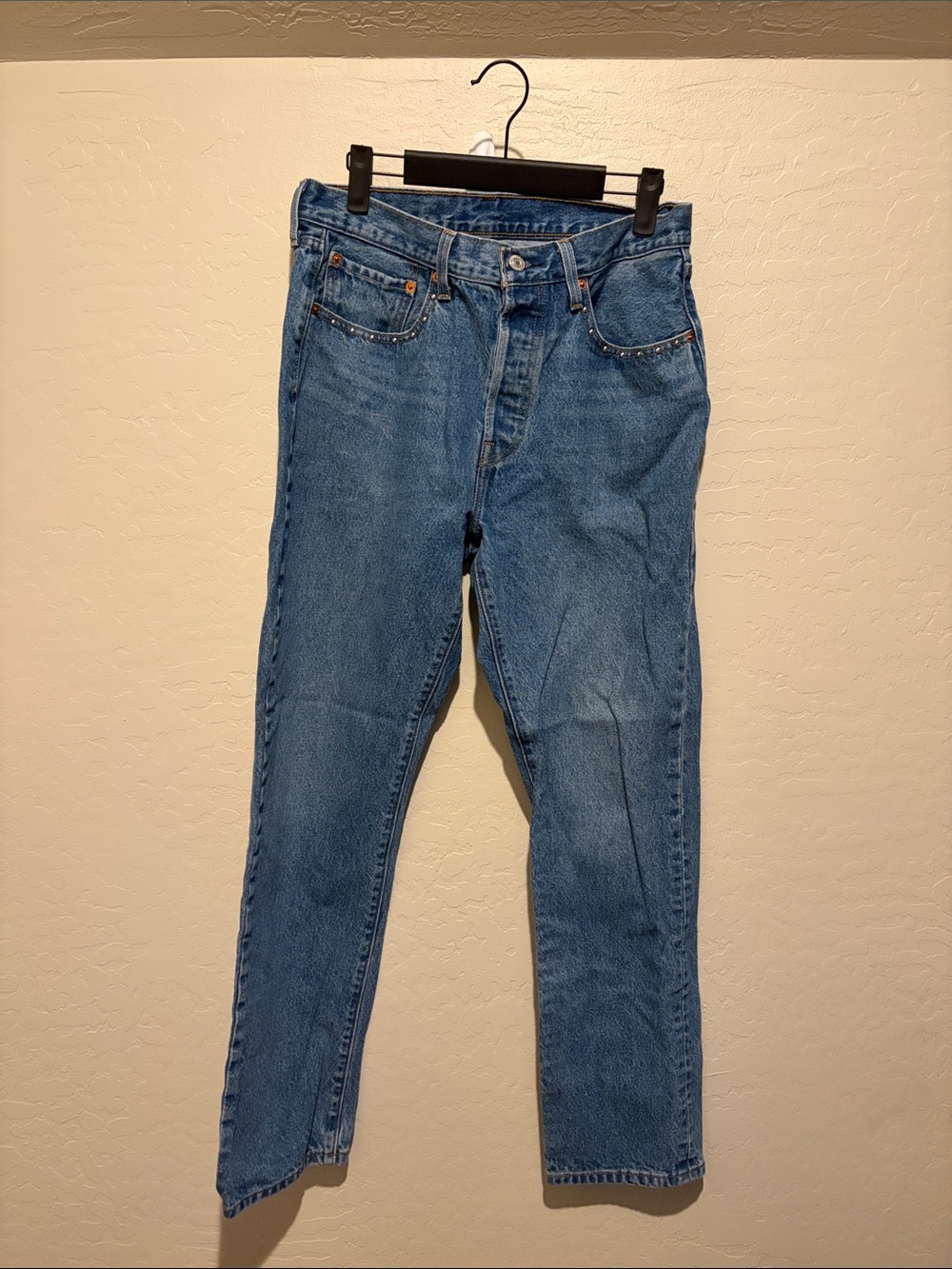 Levi's Women's Mid-Blue Straight-Leg Jeans